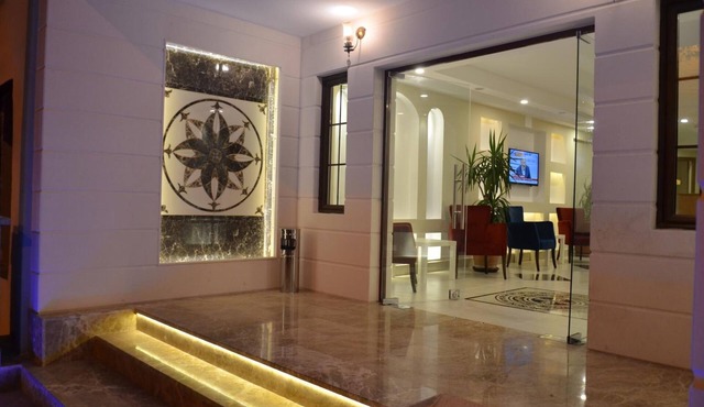 Apameia Hotel