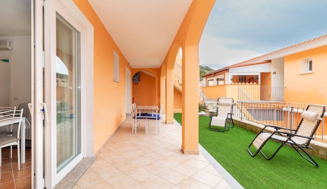 Apartment 'Green Garden F1' with Sea View Garden & Wi-Fi