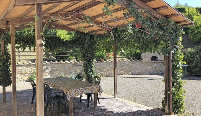 Apartment '5' with Shared Pool, Wi-Fi and Air Conditioning