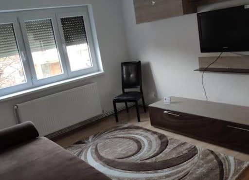 Apartament renovat confortabil