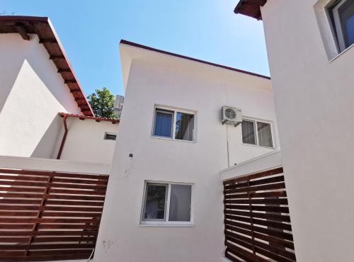 Apartamente Liliacul