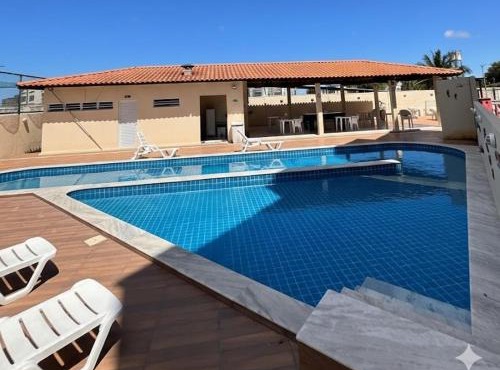 Apartamento 2 Quartos com Piscina e Garagem