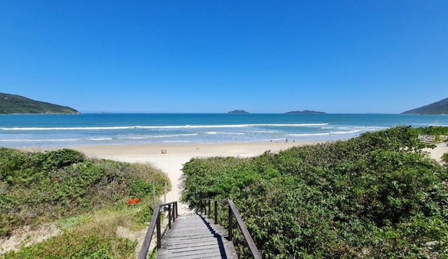 Apartamento a beira mar completo com churrasqueira