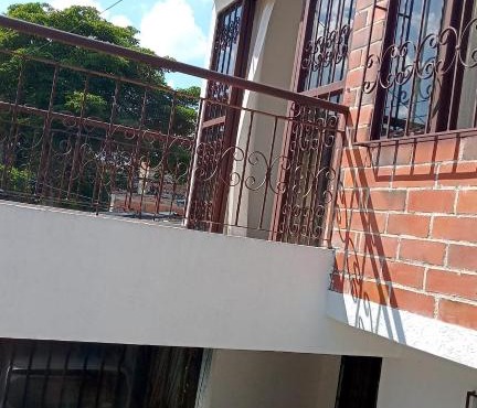 Apartamento amoblado con balcón en Ibagué