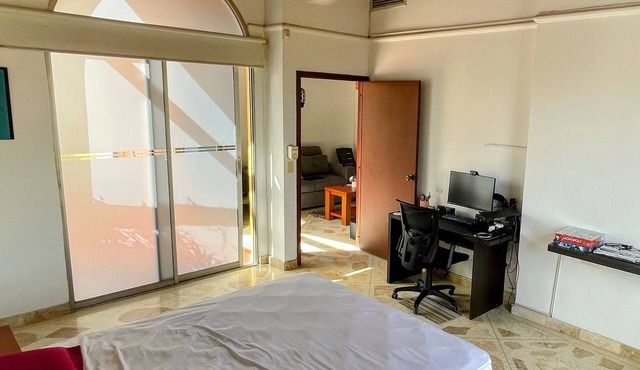 Apartamento central con terraza privada