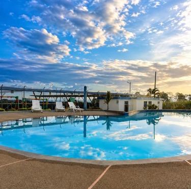 Apartamento cerca parque del Café con Piscina