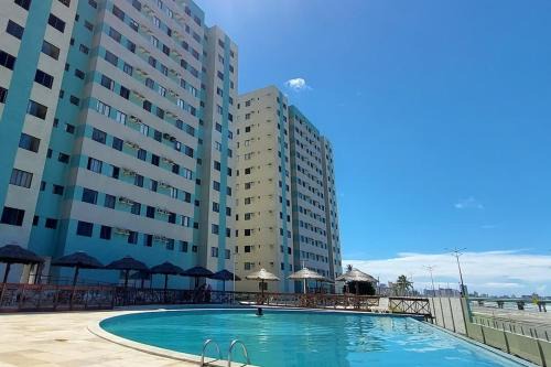 Apartamento com 2 quartos de FRENTE PARA O MAR