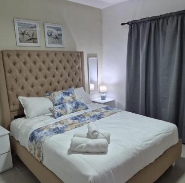 Apartamento con piscina cerca aeropuerto y playa