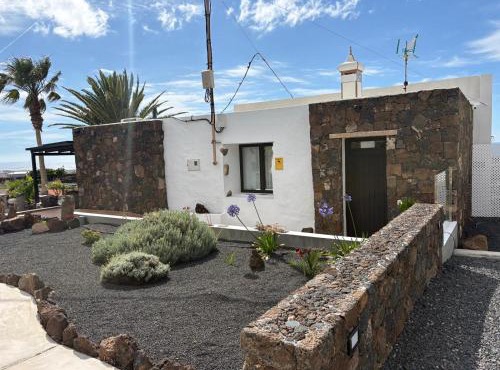 Apartamento con terraza y jardín