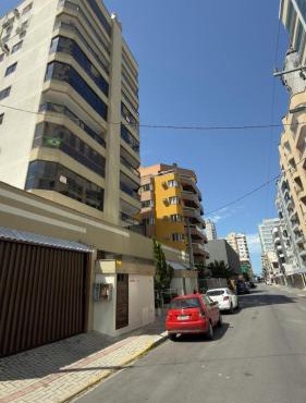 Apartamento elegante perto do mar