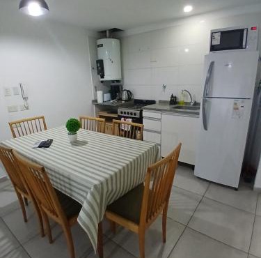 Apartamento LH Cómodo y moderno Cerca del aeropuerto Ezeiza ex fader