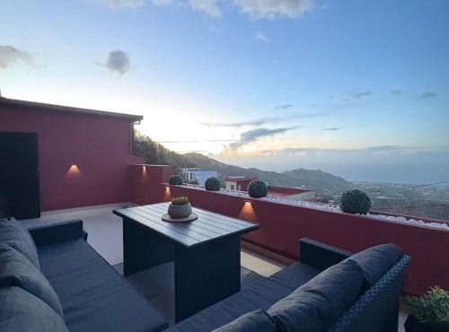 Apartamento moderno con amplia terraza y vistas al mar