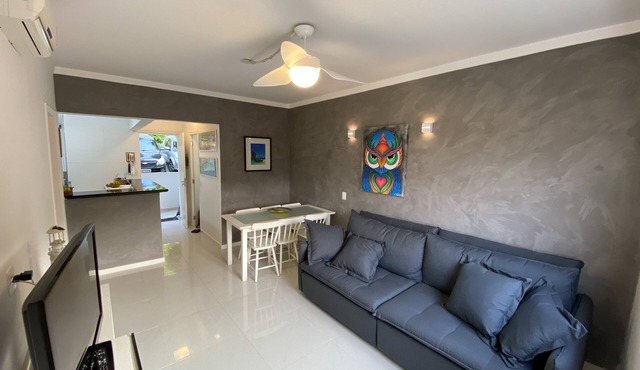 Apartamento Ubatuba - Praia das Toninhas - Cond. Foot on the sand. 2 drms and 2 Baths