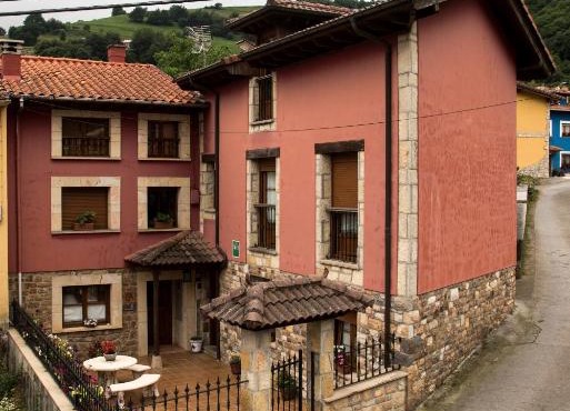 Apartamentos la Regoria