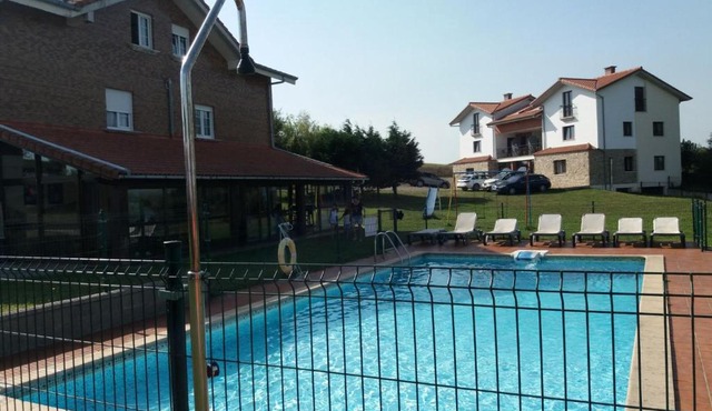 Apartamentos La Pradera de Isla
