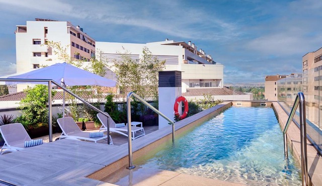 Apartamentos Luna Suites Granada
