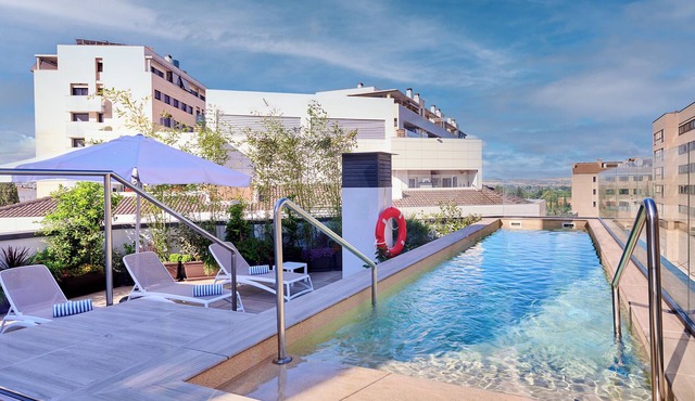 Apartamentos Luna Suites Granada