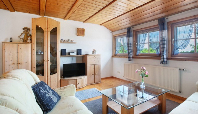 Apartment "Süd" with Balcony