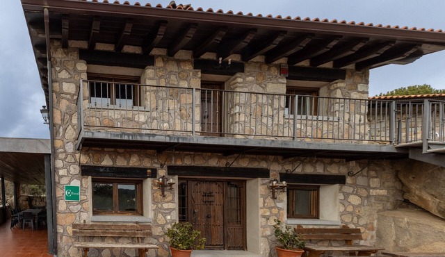 Apartment 'Casa Baja' with Shared Pool, Private Terrace and Wi-Fi