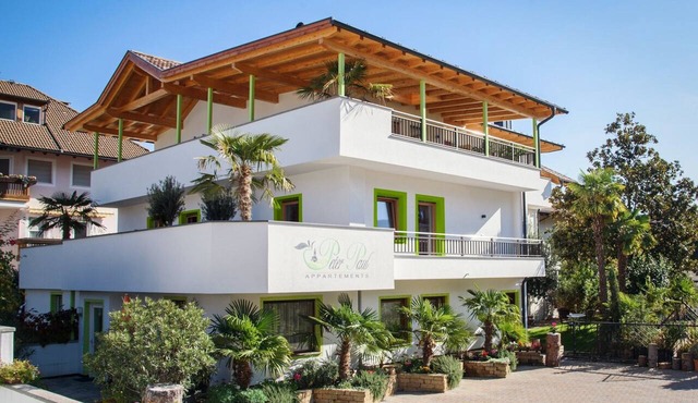 Apartment 'Peter Paul Gartenapt. Palme' with Mountain View and Private Garden
