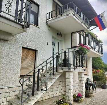 Apartma Aneja