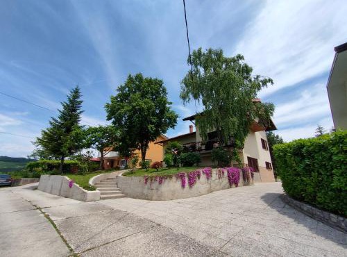 Apartma Breza