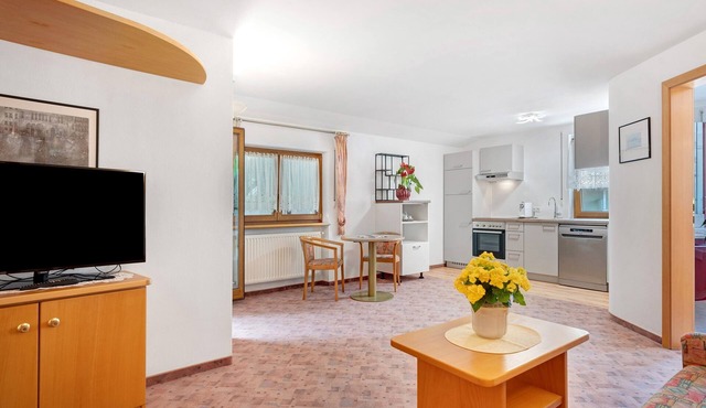 Apartment 'Das Bergland - Timmels Suite' with Mountain View, Shared Terrace and Wi-Fi