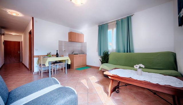 Apartments Daniela (53951-A1) - Pasadur - island Lastovo