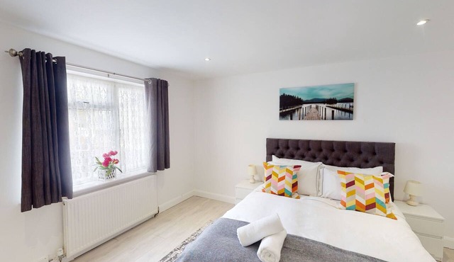 Apartment 102 - Symons House