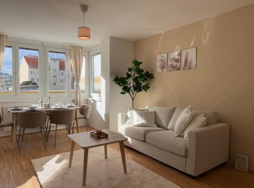 Apartment 1BR, Train Station, Central, Modern