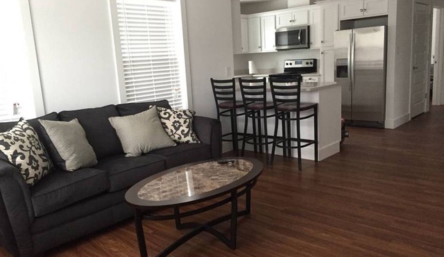 Apartment 201 · Campus Access, Downtown delight on Restaurant Row