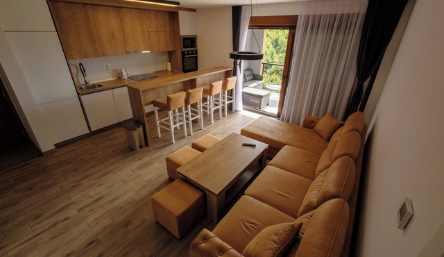 Apartment, 2BDR, shared pool