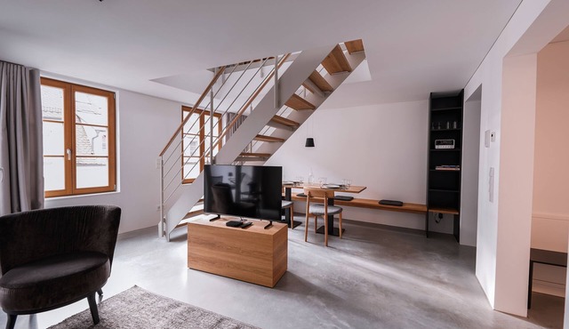 Apartment '4 persons' with covered loggia on the 3rd floor in the immediate vicinity of the lake