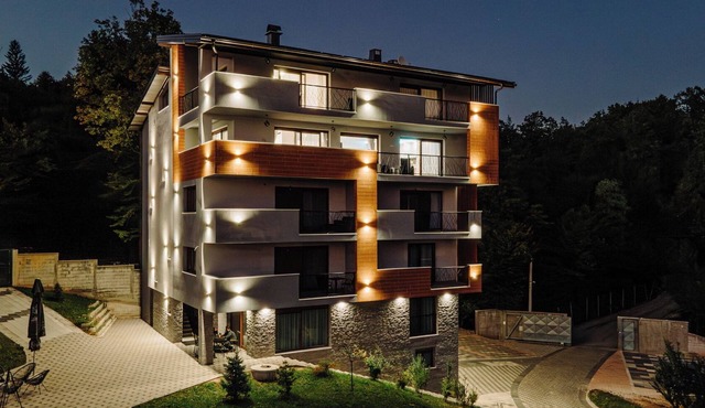 Apartment, 4BDR, shared pool