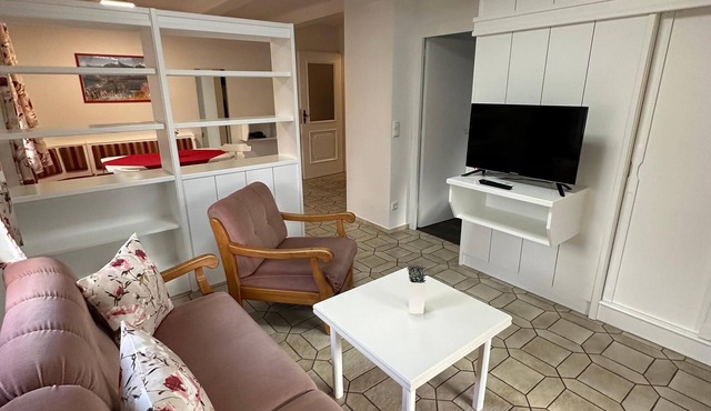 Apartment 6 with balcony and stunning mountain views