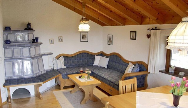 Apartment 75 sqm, for 4 persons with tiled stove and balcony