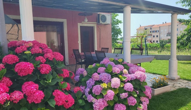 Apartment A5 - Two Bedroom Apartment, Sleeps 5