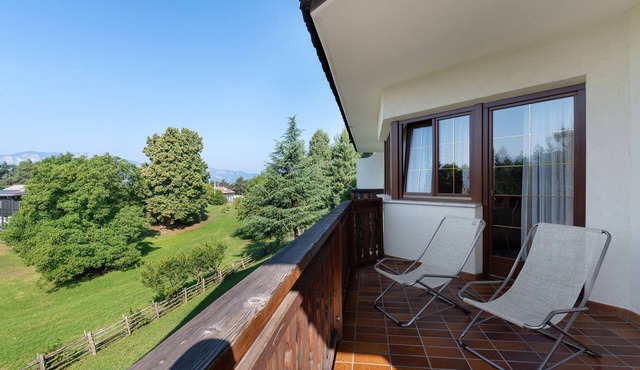 Apartment 'Aldeinerhof 5' with Mountain View, Shared Terrace and Wi-Fi
