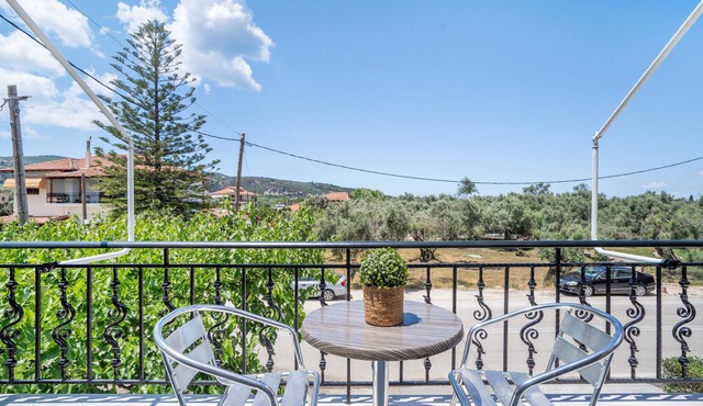 Apartment 'Alexandros Studio' with Mountain View, Wi-Fi and Air Conditioning