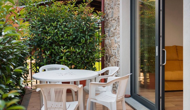 Apartment 'Alfred' with Private Terrace, Wi-Fi and Air Conditioning
