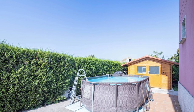 Apartment 'Almar' with Shared Pool, Wi-Fi and Air Conditioning