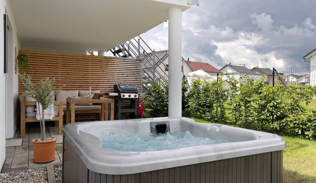 Apartment "Am Rande des Biosphärengebiets" with Private Garden & Wi-Fi