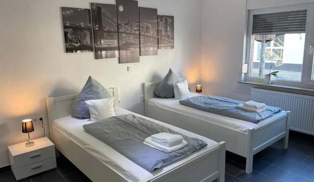 Apartment am Rosenplatz 24-hour check-in