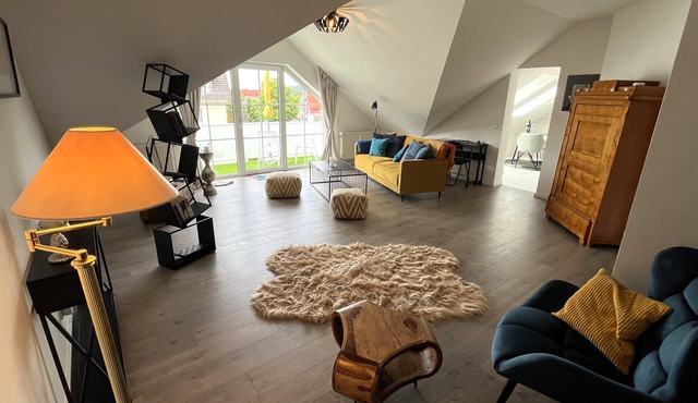 Apartment 'An-der-Aschaffaue' with Balcony and Wi-Fi