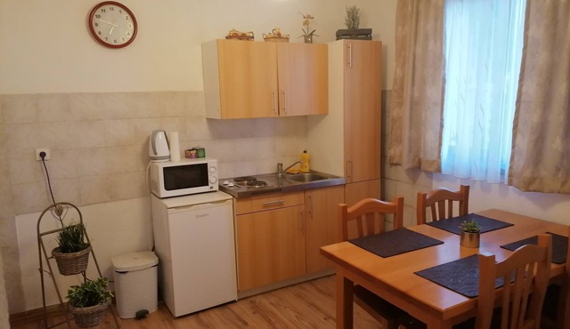 Apartment and Rooms Nevenka (80761-A2) - Poljanak