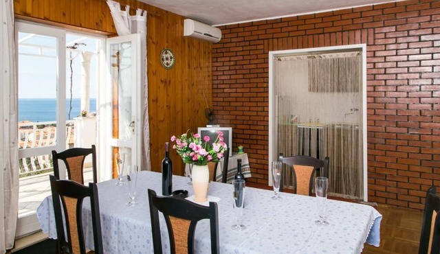 Apartment Angelina - Three Bedroom Apartment with Balcony and Sea View