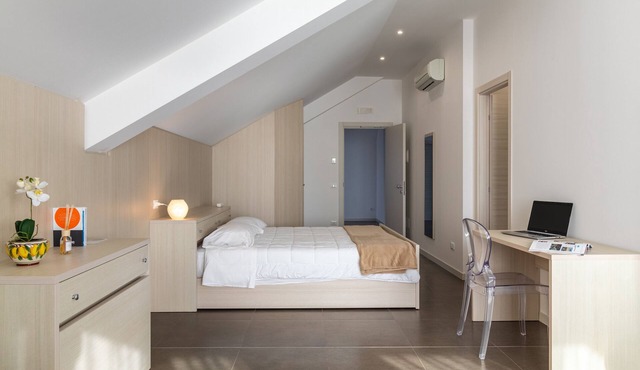 Apartment "Aparthotel Grel Suite 208" with Mountain View, Terrace & Wi-Fi