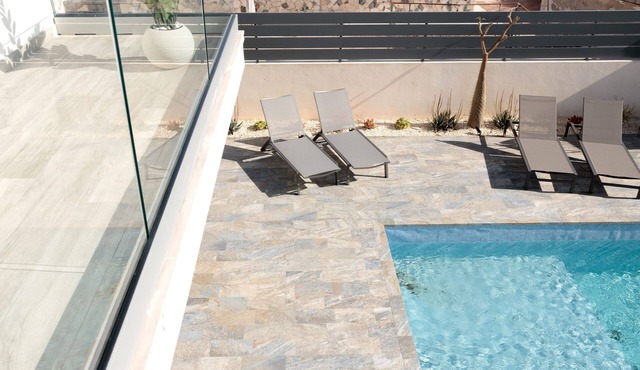 Apartment 'Aphrodite' with Shared Pool, Wi-Fi and Air Conditioning