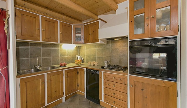 Apartment 'Appartamento Tabià In Baita Lor' with Mountain View, Shared Garden and Wi-Fi