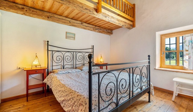 Apartment 'Appartamento Del Contadino' with Mountain View and Shared Garden